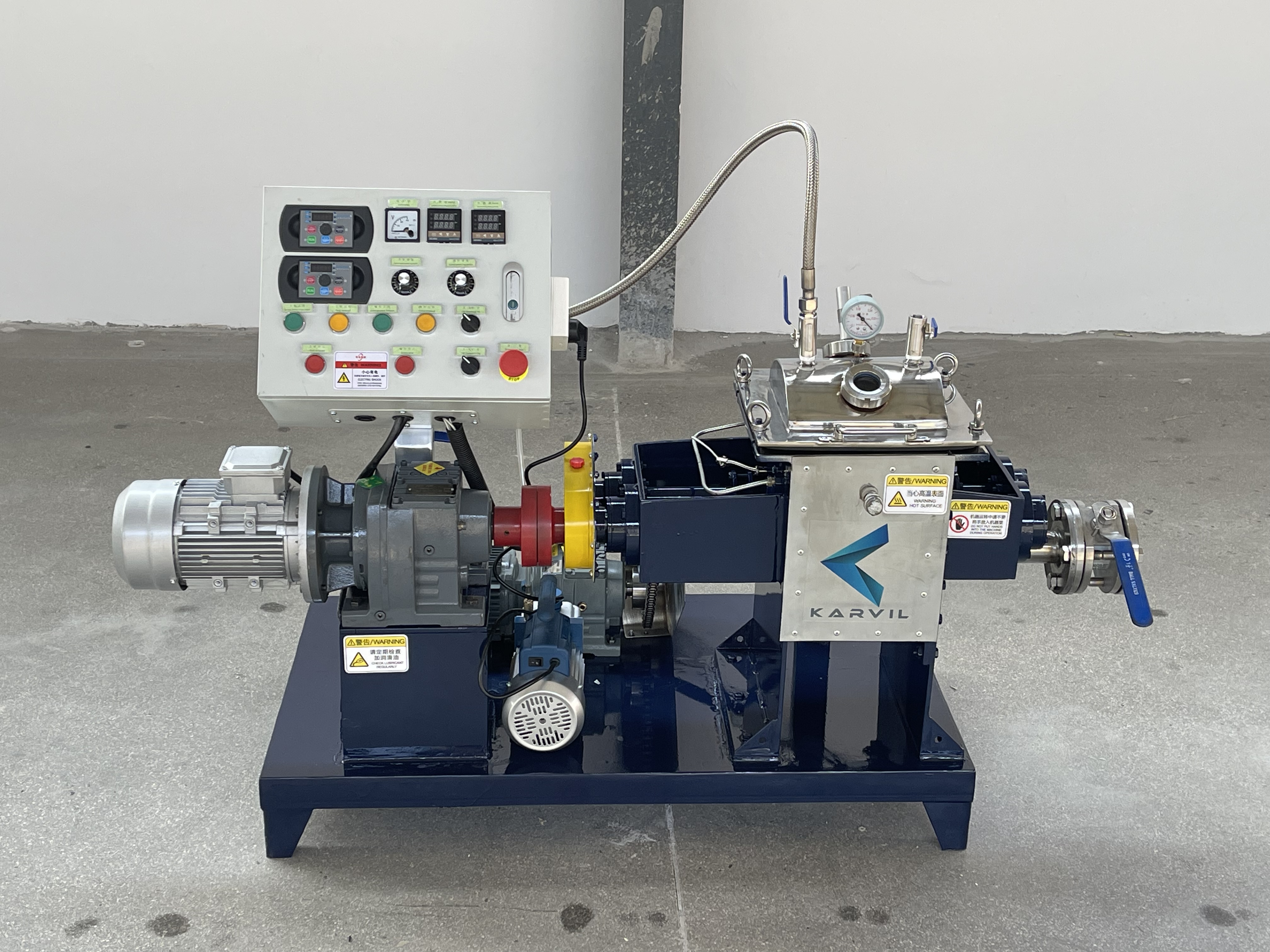 Karvil Machinery spedisce l'impastatrice da 2 litri in Austria!
