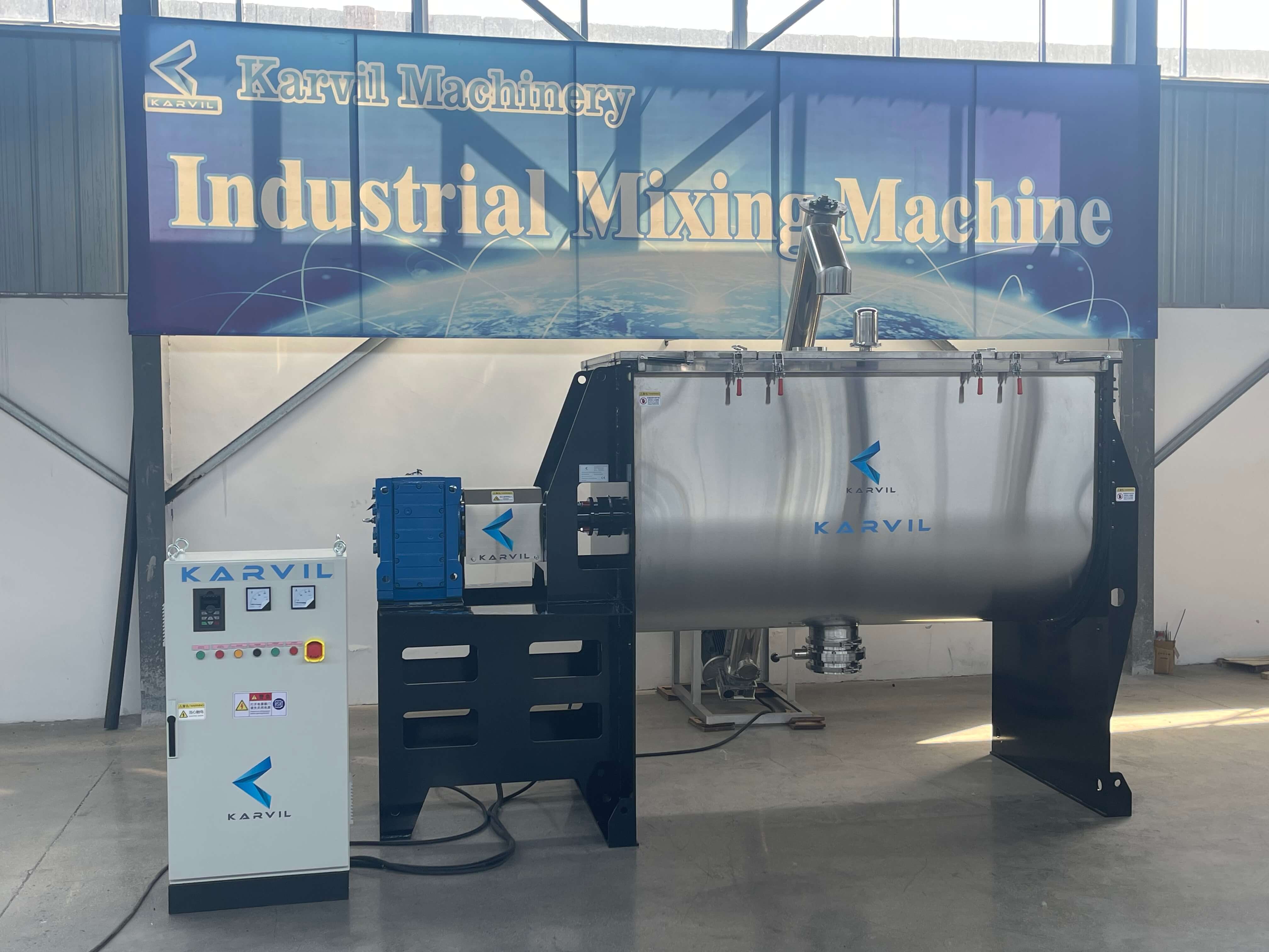 Il mixer a nastro orizzontale 2000L è stato spedito in Messico
